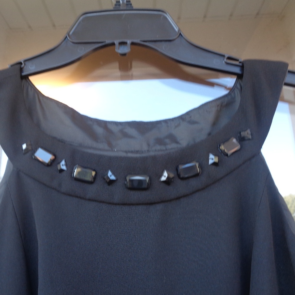 Evan Picone embellished neckline classic black dress 2 P - Picture 9 of 10